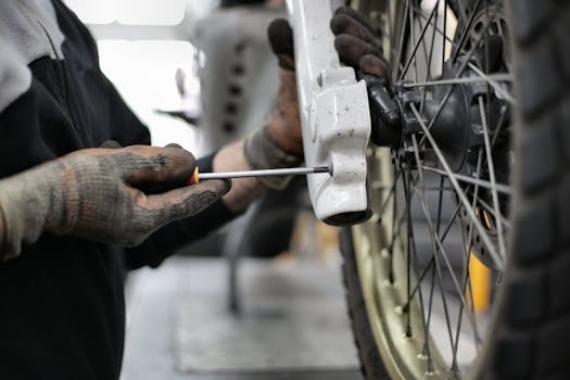 Průvodce výměnou pláště na kole: Od demontáže po správnou montáž